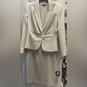 Alex Marie 2 piece suit. NWT